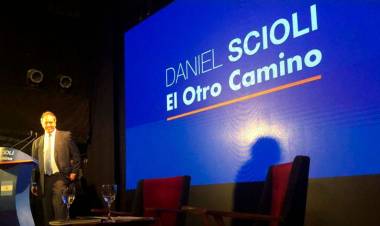 Arrieta acompañó a Scioli en su lanzamiento como precandidato a presidente