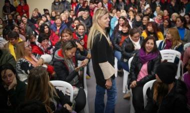 Marisa encabezó un encuentro con mujeres de todo Cañuelas en la sede del PJ