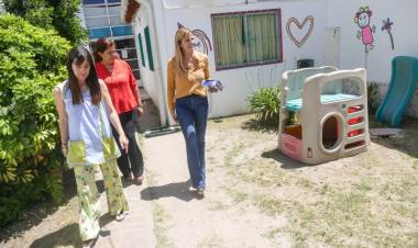 Fassi continúa asistiendo a instituciones educativas del distrito