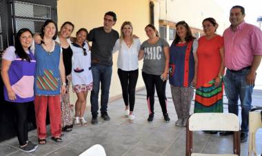 Primera visita de las nuevas autoridades a una institución educativa