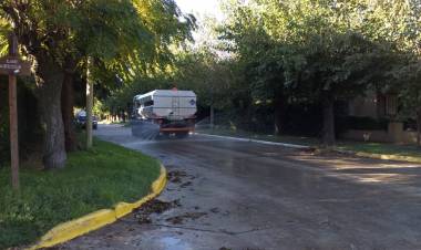 El Municipio prosigue con los trabajos de desinfección en el distrito