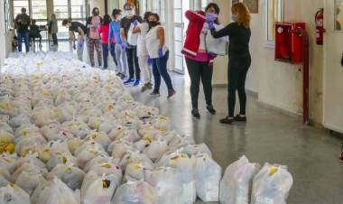 Más asistencia alimentaria durante la cuarentena con 5 mil bolsones