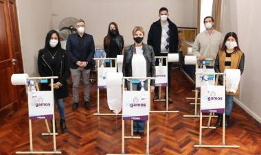 Entrega de dispositivos de desinfección personal por parte del Municipio