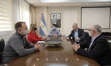 La intendenta se reunió con el presidente de Trenes Argentinos