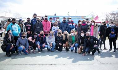 Obras  y PIB para Máximo Paz Oeste