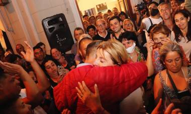 Con sabor a hazaña el Frente de Todos logró revertir el resultado de las PASO