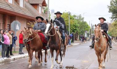 Festejo patronal en honor a San Eduardo en Máximo Paz