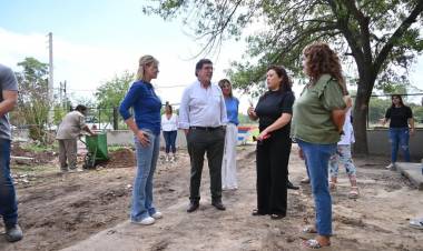 La intendenta Fassi firmó convenios  con Sileoni por más de 250 millones de pesos