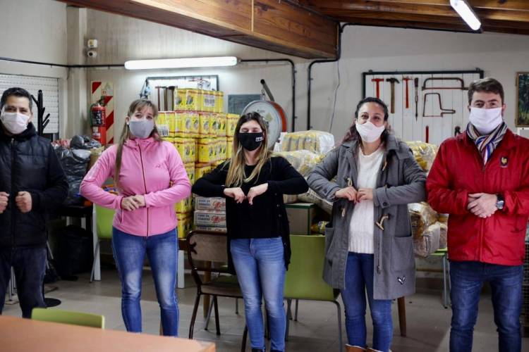 El Municipio entregó 800 kilos de mercadería a APYAD