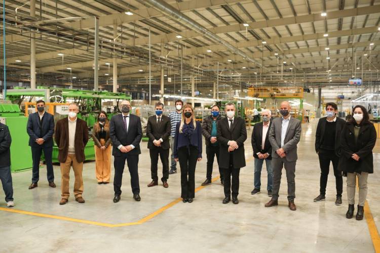 Heil Trailer Argentina entregó un equipo fabricado con mano de obra local a YPF