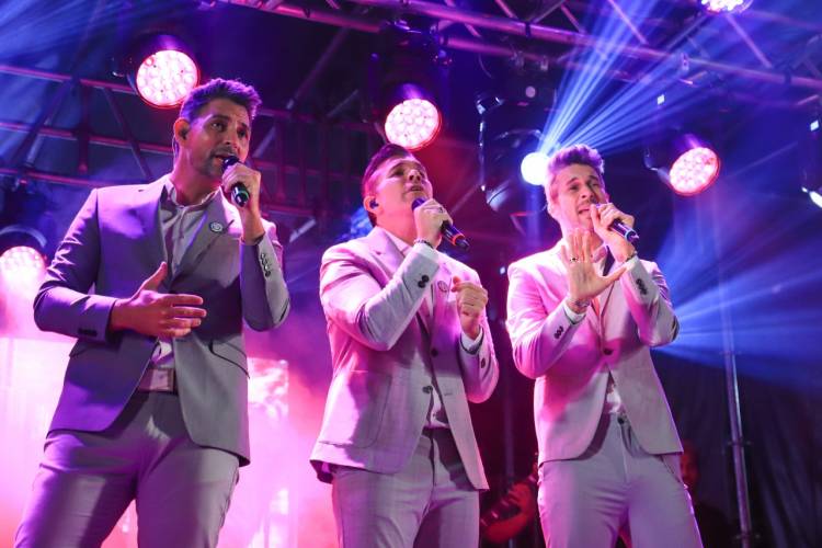 Festejos del Bicentenario: Multitudinario show de Destino San Javier