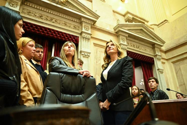 Marisa Fassi visitó el Senado para impulsar la aprobación de la Universidad Nacional de la Cuenca del Salado