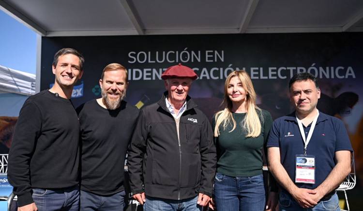 Encuentro regional de intendentes en el Mercado Agroganadero