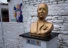 Emplazaron un busto de Evita en "Volveré"