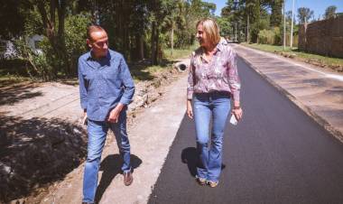 El Municipio continúa con el asfalto en localidades de Ruta 3
