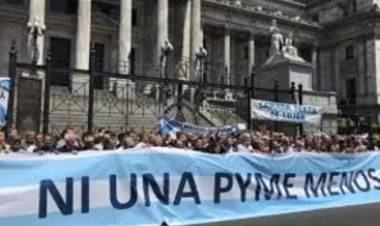 Emergencia pyme: “por día cierran 40 fábricas y 500 familias pierden su fuente de subsistencia”