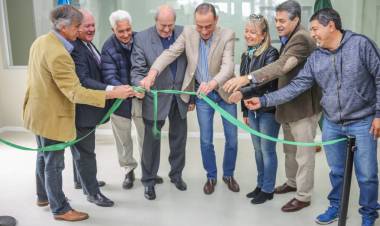 Inauguración de la nueva sede universitaria y hospital veterinario en Cañuelas de la UCES