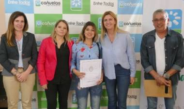 Vecinos de Cañuelas recibieron sus escrituras