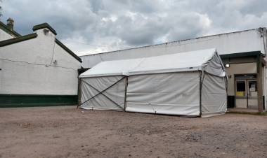 COVID-19: instalaron una carpa sanitaria en el Hospital Marzetti