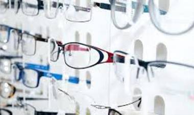 Reglamentaron el funcionamiento de las ópticas durante el aislamiento