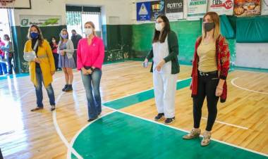 Operativo de vacunación de la tercera edad