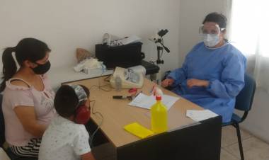 Comenzó la campaña de vacunación y evaluación fonoaudiológica en Santa Rosa