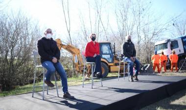 Inician las obras de extensión de la red de agua y el nuevo parque lineal recreativo en Los Pozos