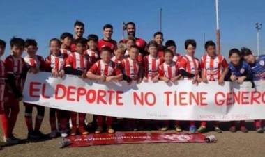 El Club Cañuelas denuncia una sanción discriminatoria por incluir a una niña en el equipo infantil