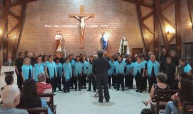 Se presentó en Cañuelas el coro polifónico nacional de ciegos