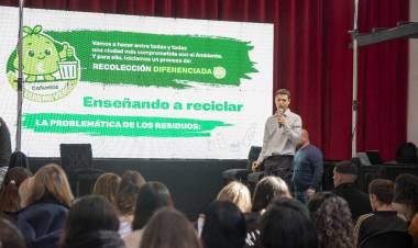 DOCENTES PARTICIPARON DE LA CHARLA INFORMATIVA "CAÑUELAS, TE QUIERO VERDE"