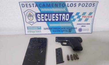 Detienen a cuatro sospechosos con innumerables elementos para delinquir y los sueltan