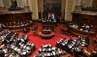 PARLASUR firma acuerdos institucionales y debate prioridades regionales en su 107° Sesión Plenaria