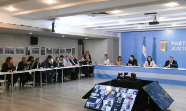 Gustavo Arrieta participó de la convocatoria del PJ nacional que confirmó el Congreso Partidario