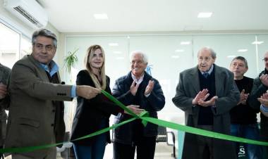 La UCES inaugura en Cañuelas su Hospital de Pequeños Animales