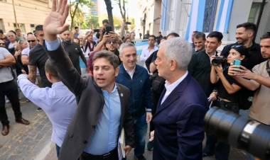 Axel Kicillof prepara el lanzamiento de una campaña masiva de afiliación al PJ bonaerense
