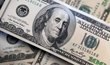 Presupuesto 2027: si el dólar sube un 10% más de lo presupuestado, romperá el equilibrio fiscal