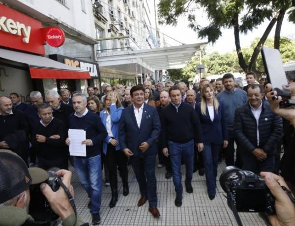 Marisa Fassi y otros Intendentes bonaerenses reclamaron ante Capital Humano