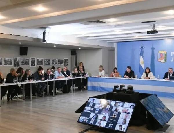 Gustavo Arrieta participó de la convocatoria del PJ nacional que confirmó el Congreso Partidario