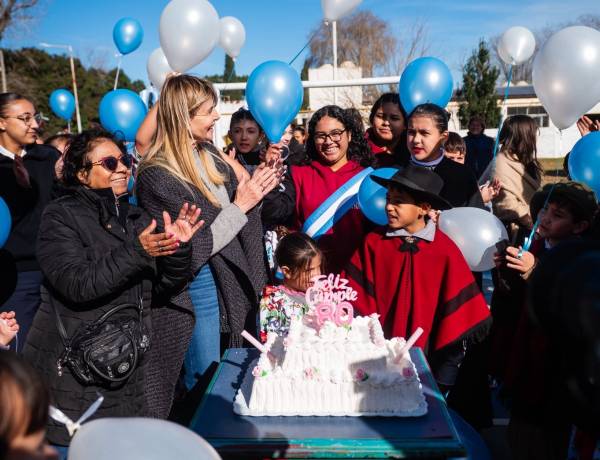 Santa Rosa conmemoró su 80° aniversario ante una concurrencia masiva 