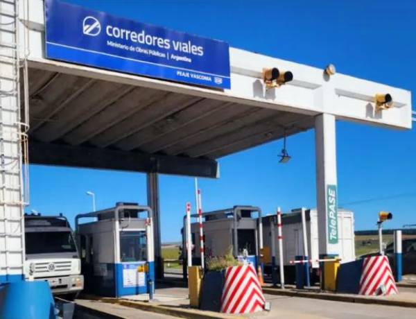 Milei busca dejar atrás el fracaso de "Intercargo" privatizando dos corredores viales