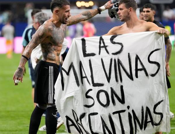 Argentina venció a Inglaterra y es finalista nuevamente