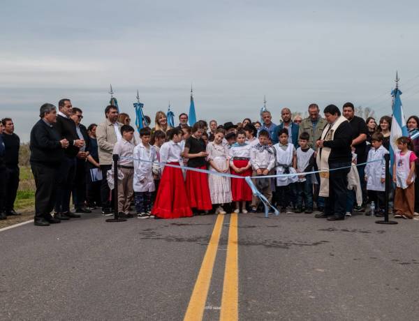 Udaondo celebró su aniversario y la inauguración del asfalto hasta el Km 72
