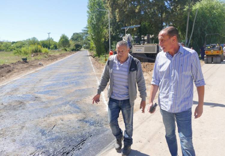 Más cuadras de asfalto para Ruta 3, ahora en Los Pozos