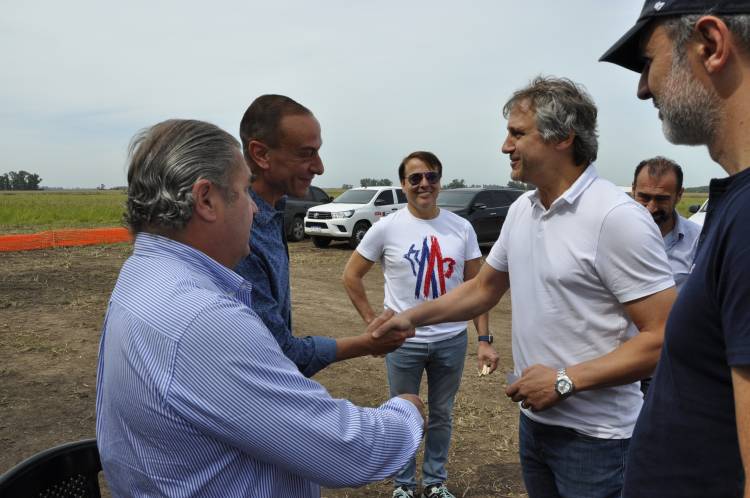 Presentación de avance de obra y recorrida en el predio del Mercado de Hacienda