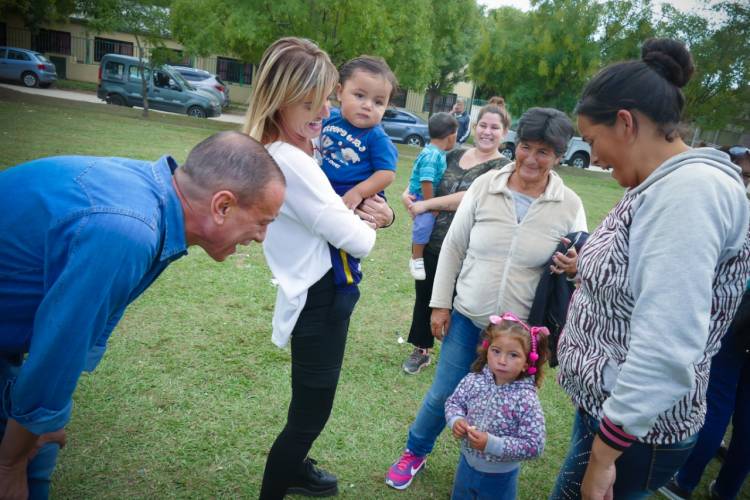 Arrieta y Fassi asistieron al operativo pediátrico de Máximo Paz