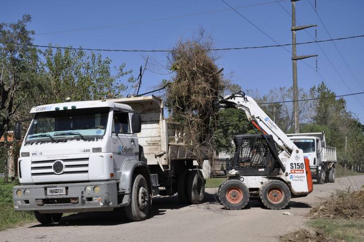 Tareas de limpieza y recomposición vial