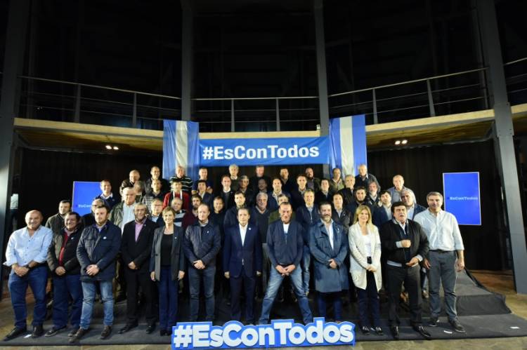 El PJ bonaerense conformó en Cañuelas la mesa de Acción Política, definió estrategias y ratificó su apoyo a la fórmula presidencial