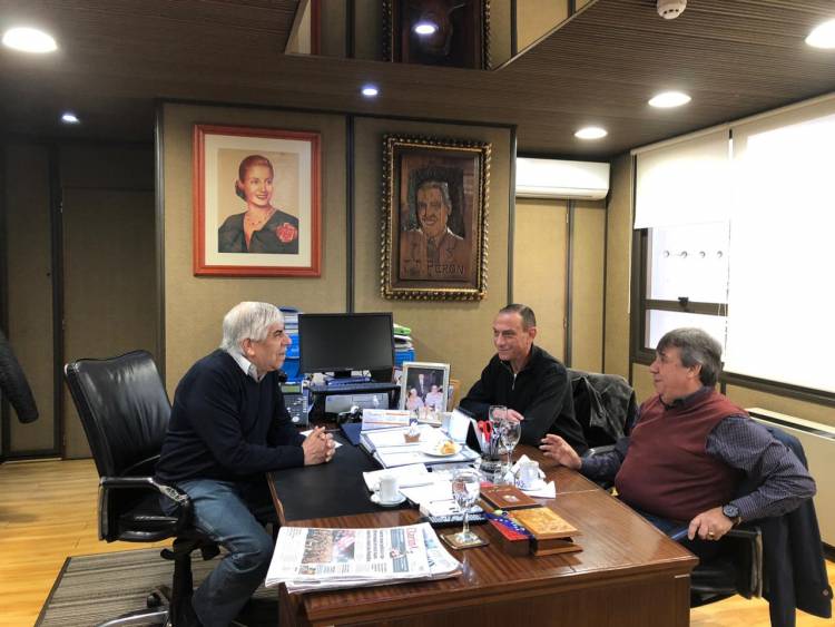 Arrieta se reunió con Hugo Moyano y el "Cholo" García