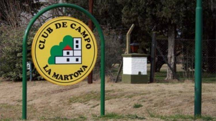 Investigan un presunto suicidio en el club de campo "La Martona"