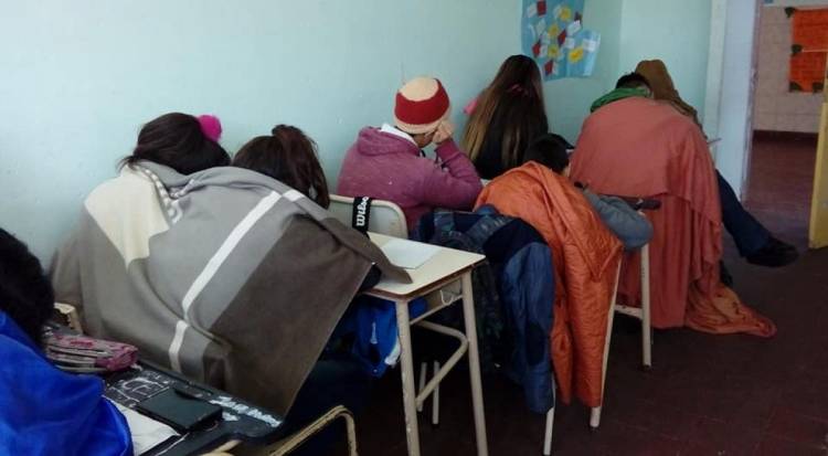 La doble vara del colectivo docente que hoy se llamó a Silencio